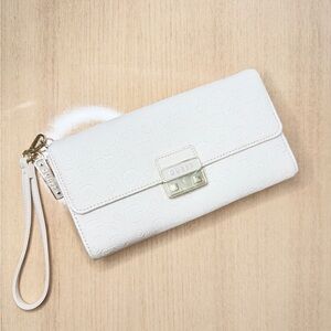GUESS Elise Clutch Women’s Bag